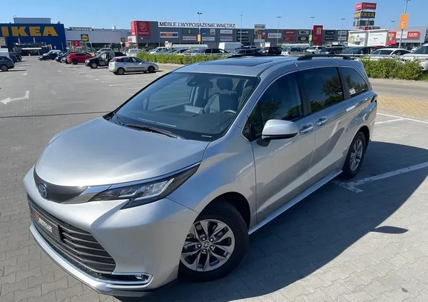 Toyota Sienna cena 209400 przebieg: 16990, rok produkcji 2021 z Narol małe 436